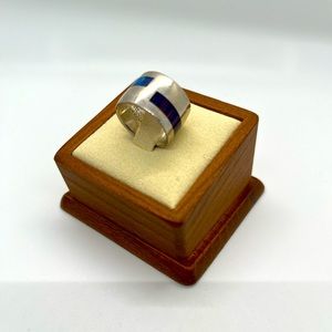 Silver & opal ring size 6